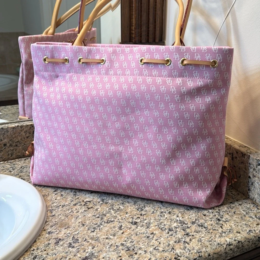 Dooney & Bourke canvas tote! - Picture 5 of 6